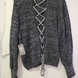 VINCE  CAMUTO  LACED BACK SWEATER  size  XL